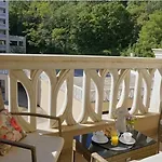 Above The Sea Luxury ヴァルナ